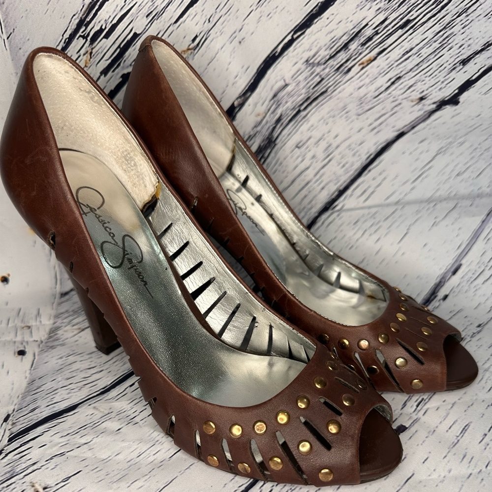 VINTAGE 90’s JESSICA SIMPSON FIONI BROWN LEATHER GOLD STUD PEEP TOE HEELS 7.5